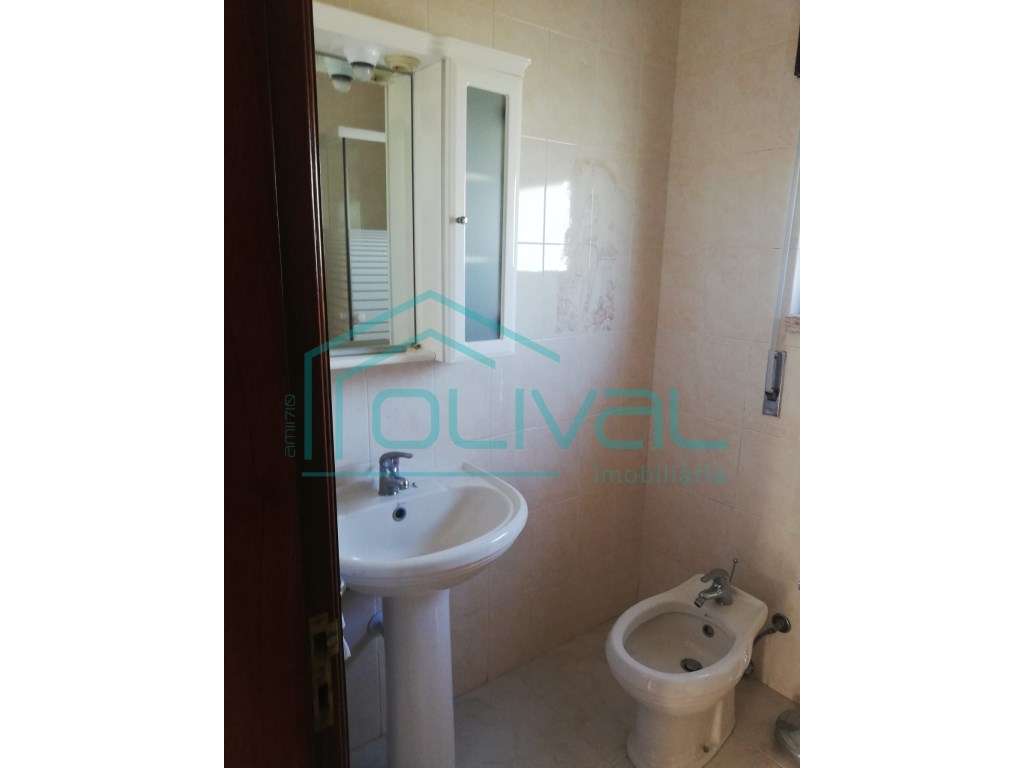 Moradia Independente com terreno, muito bem localizada com vista pa...-30