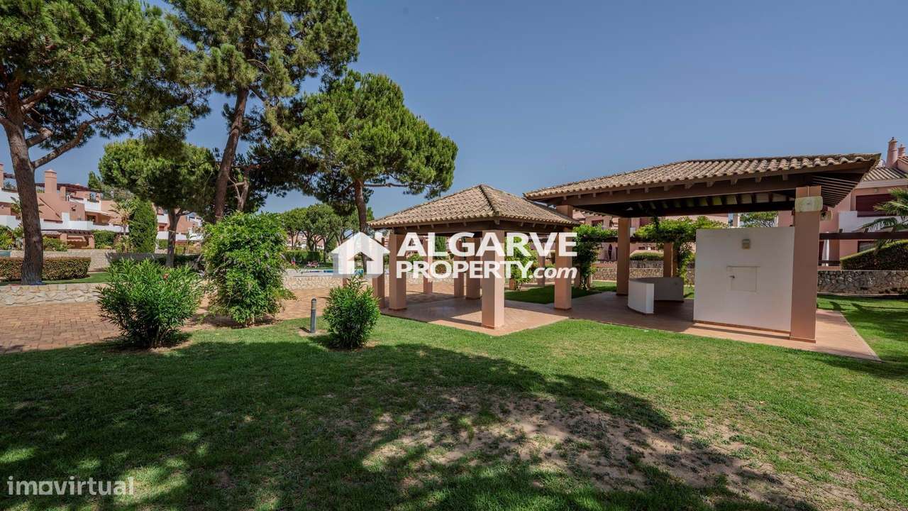 Moradia V4 junto ao Campo de Golfe da Vila Sol, Algarve-33