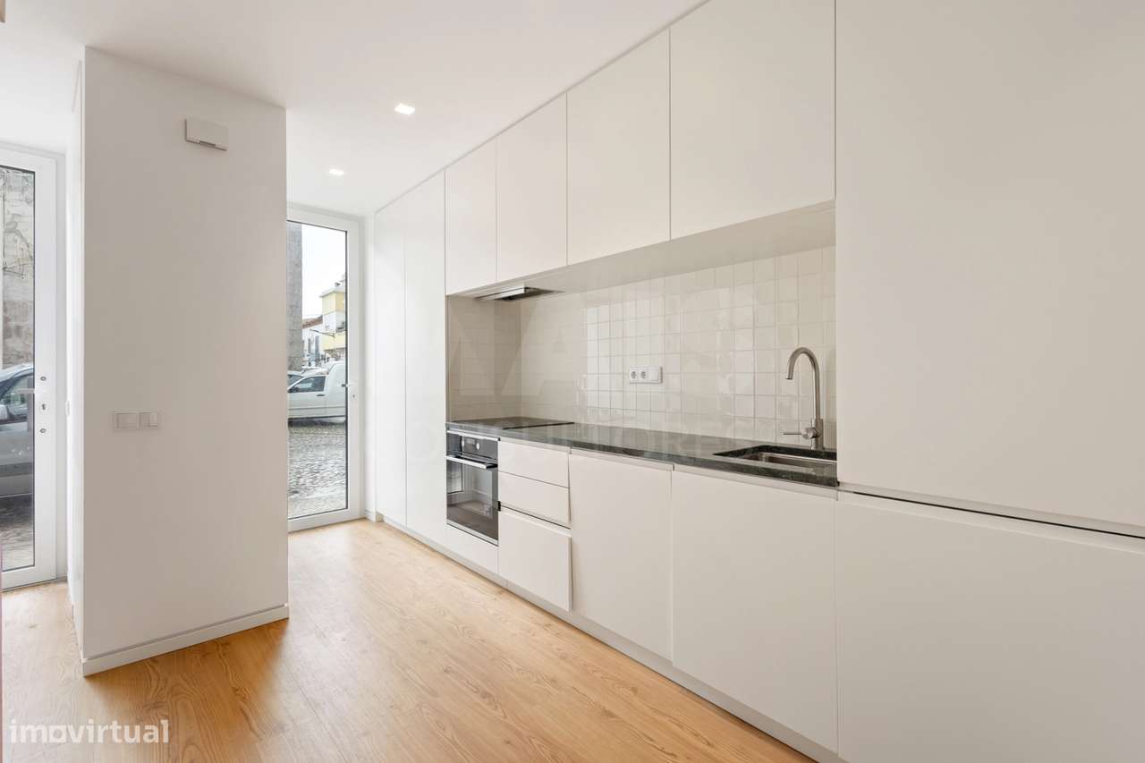 T1 novo com logradouro no centro de Peniche - Grande imagem: 5/24