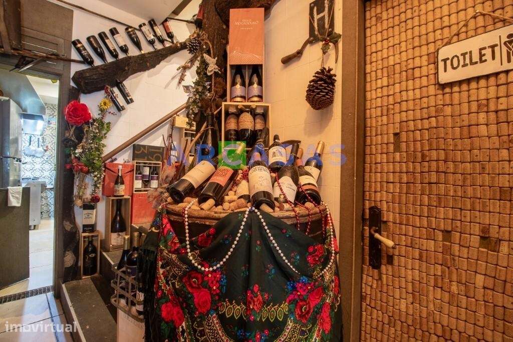 Trespasse de Restaurante Tradicional no Porto: Poveiros, Passos Manuel-9