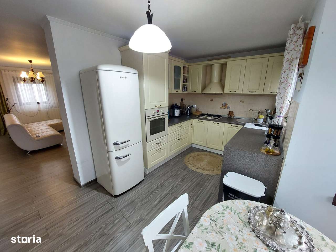 COMISION 0 Vila 150 mp utili, 1500 mp teren, 4 camere Targoviste - Imagine principală: 5/16