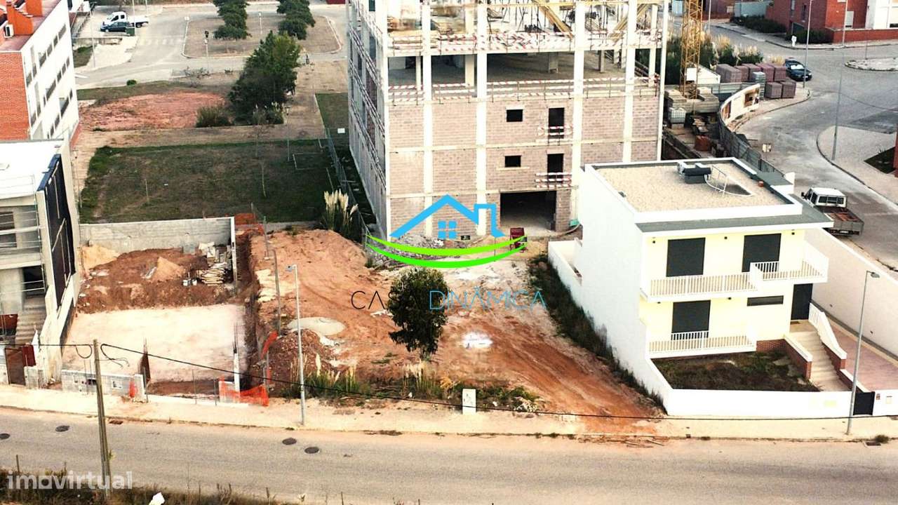 Lote para construção na urbanização dos Condados-12