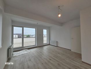 Apartament la etajul retras, terasa 40mp, zona Tractorul