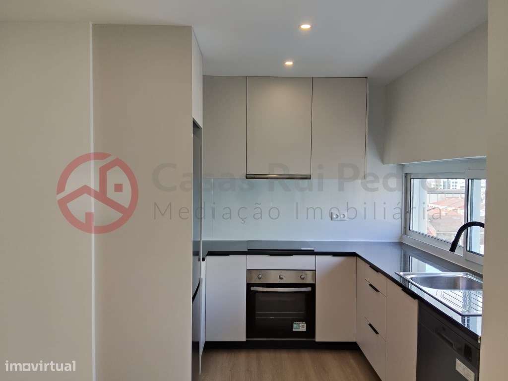 Apartamento T2 Remodelado, com Vista Panorâmica - Grande imagem: 5/46