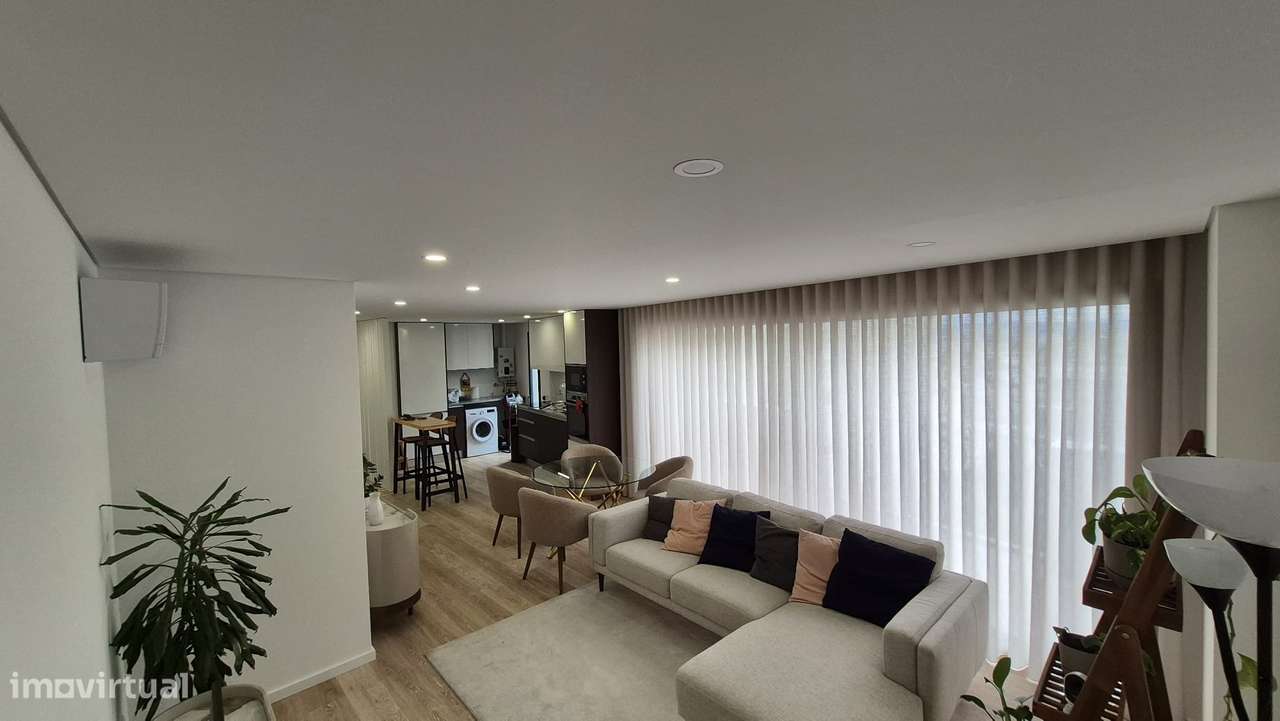 T3 Recuado no último piso, com terraço de 77,35m2 e garagem fechada-6