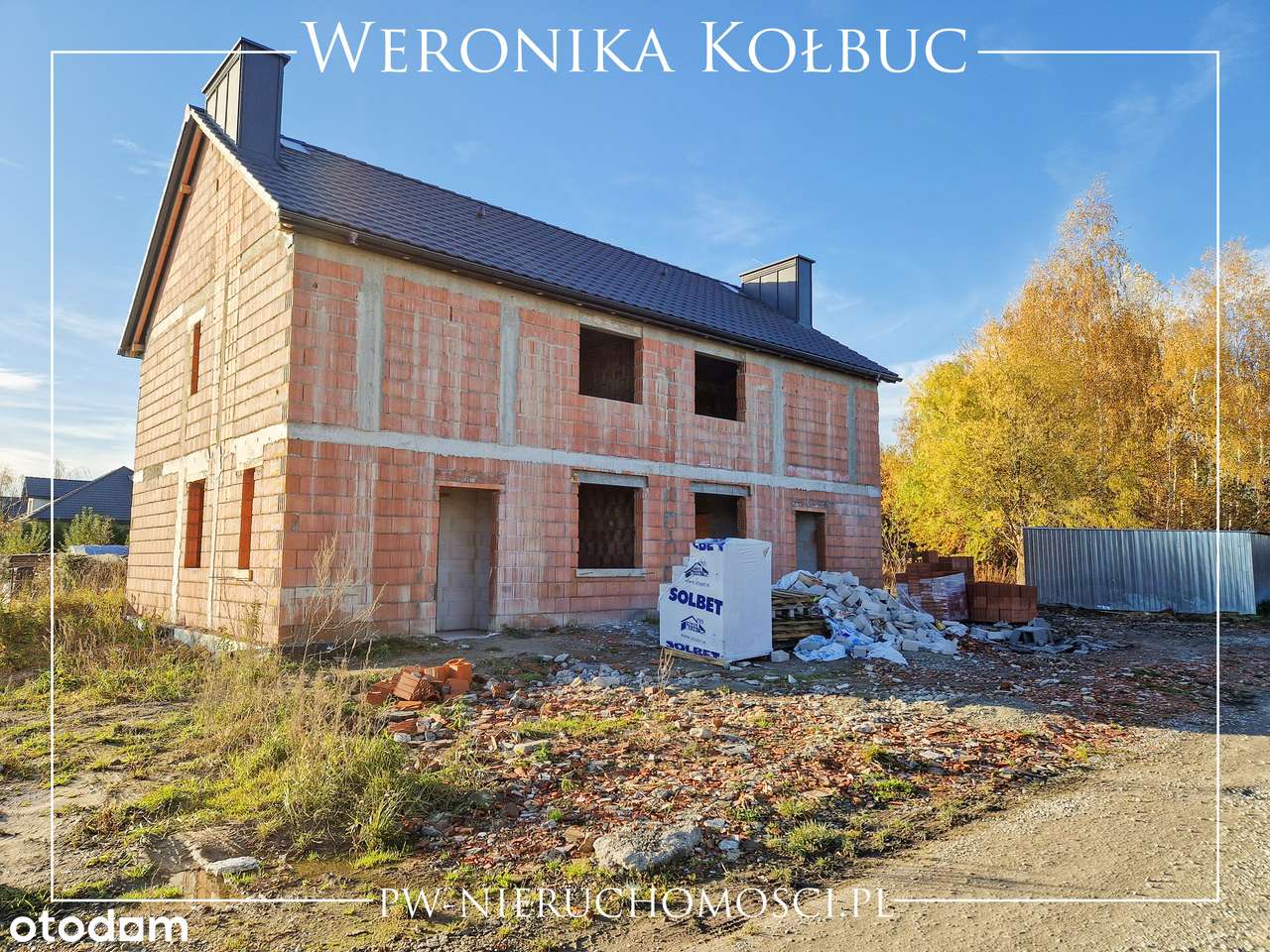 Funkcjonalny dom na przedmieściach Wrocławia.-0