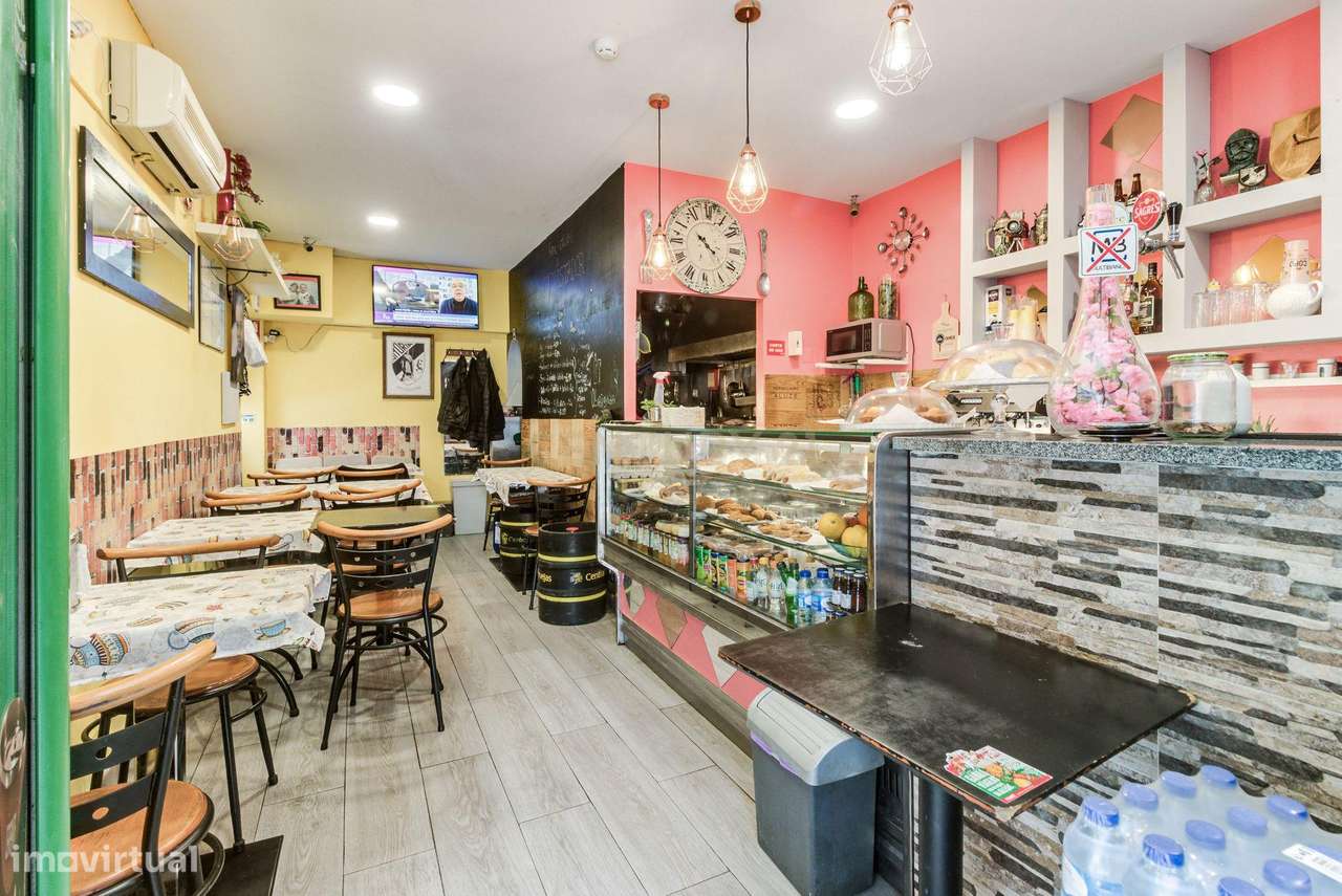 Loja no Centro de Campo de Ourique com rendimento - Grande imagem: 5/12