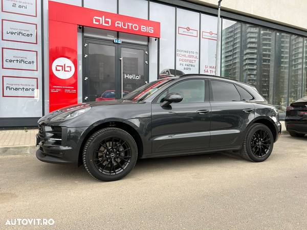 Porsche Macan Standard - 1