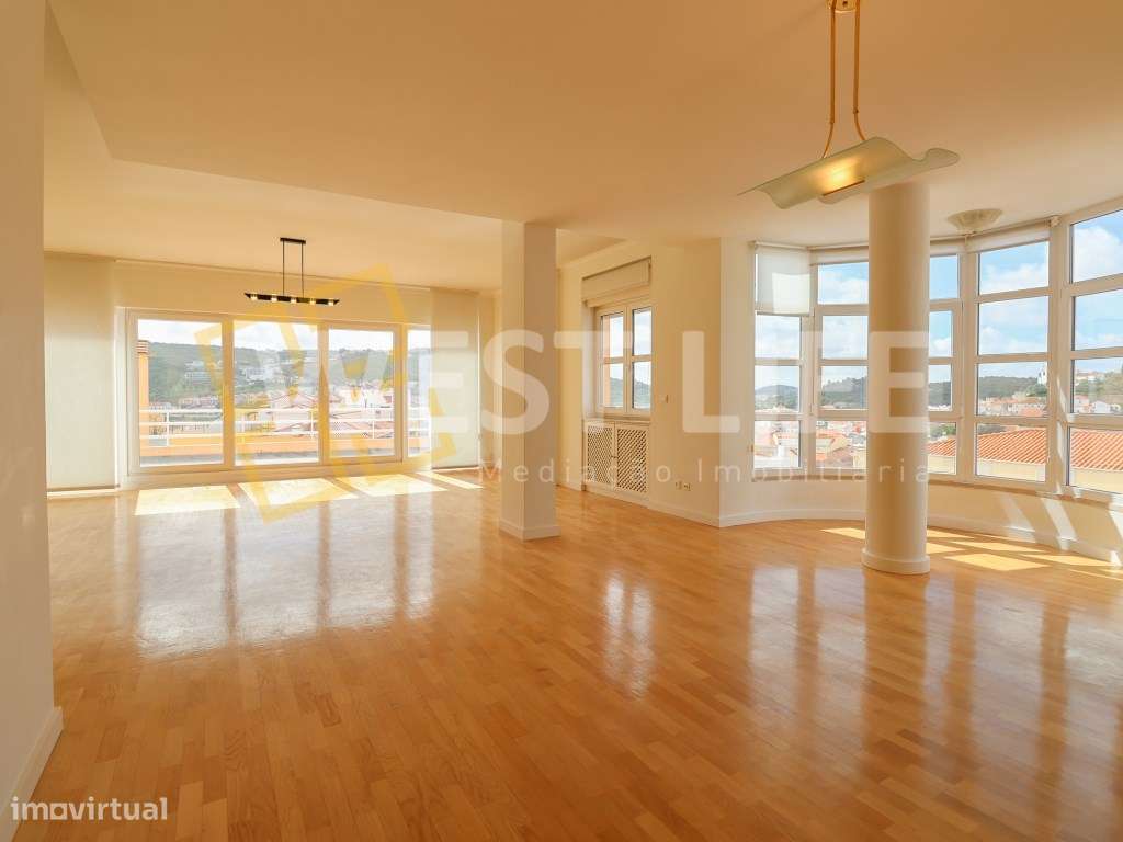 Apartamento Duplex T4 Com 2 Fantasticos Terracos No Coracao Da Ci