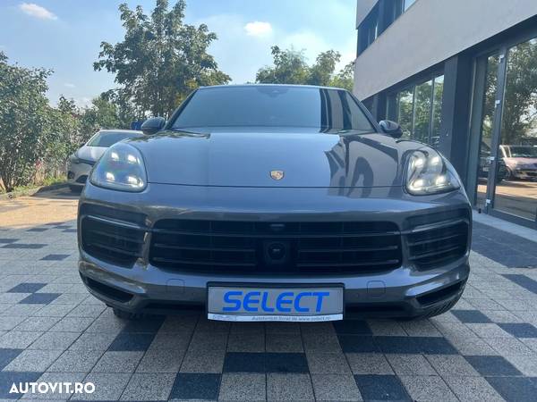 Porsche Cayenne Coupe - 3