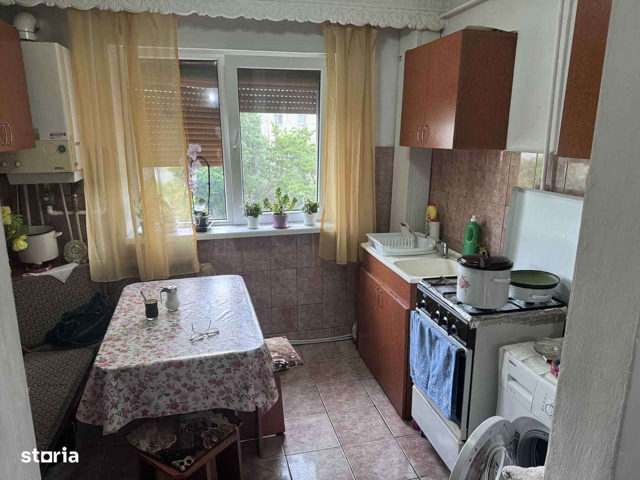 De vanzare apartament cu 2 camere etajul 3  Zona Sfanta Vineri - Imagine principală: 4/5