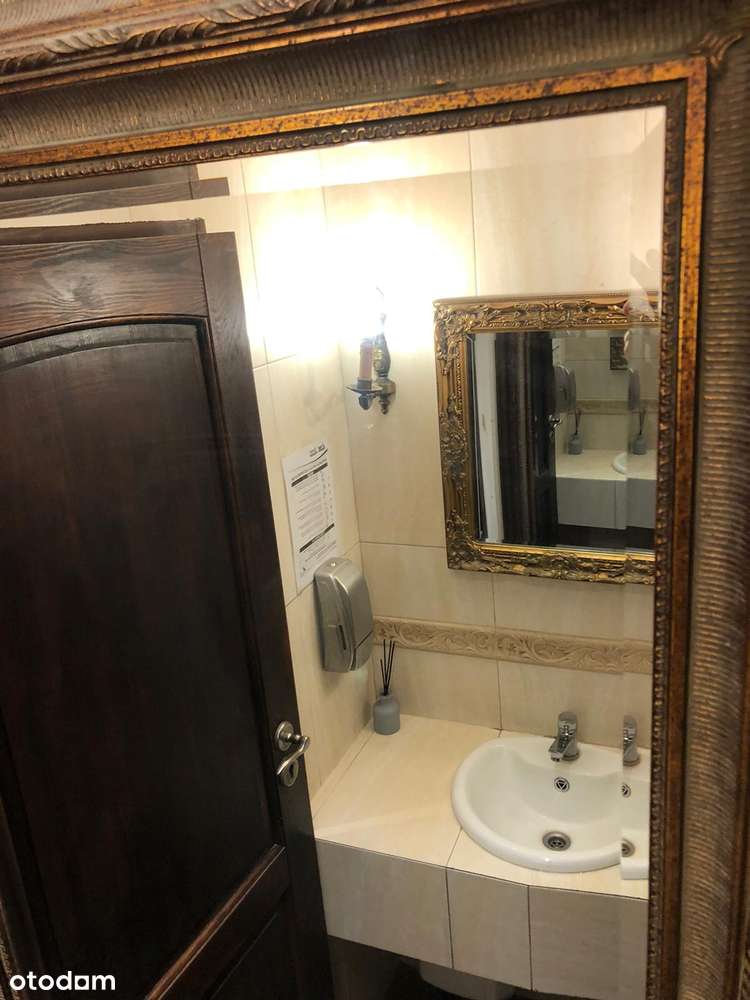 Klimatyczny lokal gastronomiczny w samym sercu Oświęcimia-10