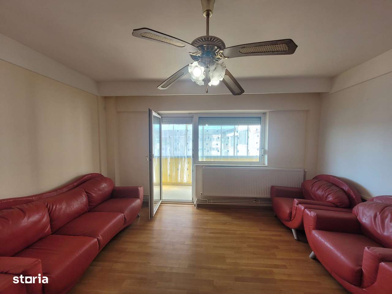 Apartament 3 camere langa Liceul Nr.7 | Micro 16-4