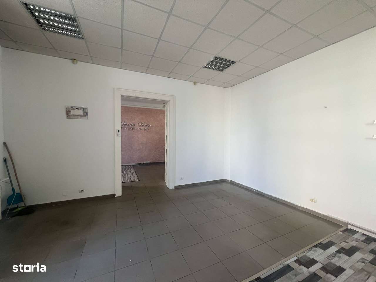 Vand spatiu comercial zona Centrala - ID : RH-43103-property-1