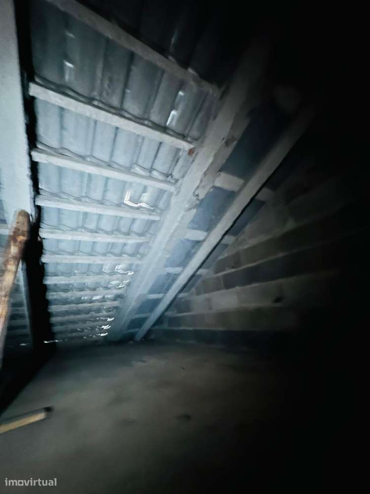 Imóvel de banco : escritura ao abrigo do simplex-42