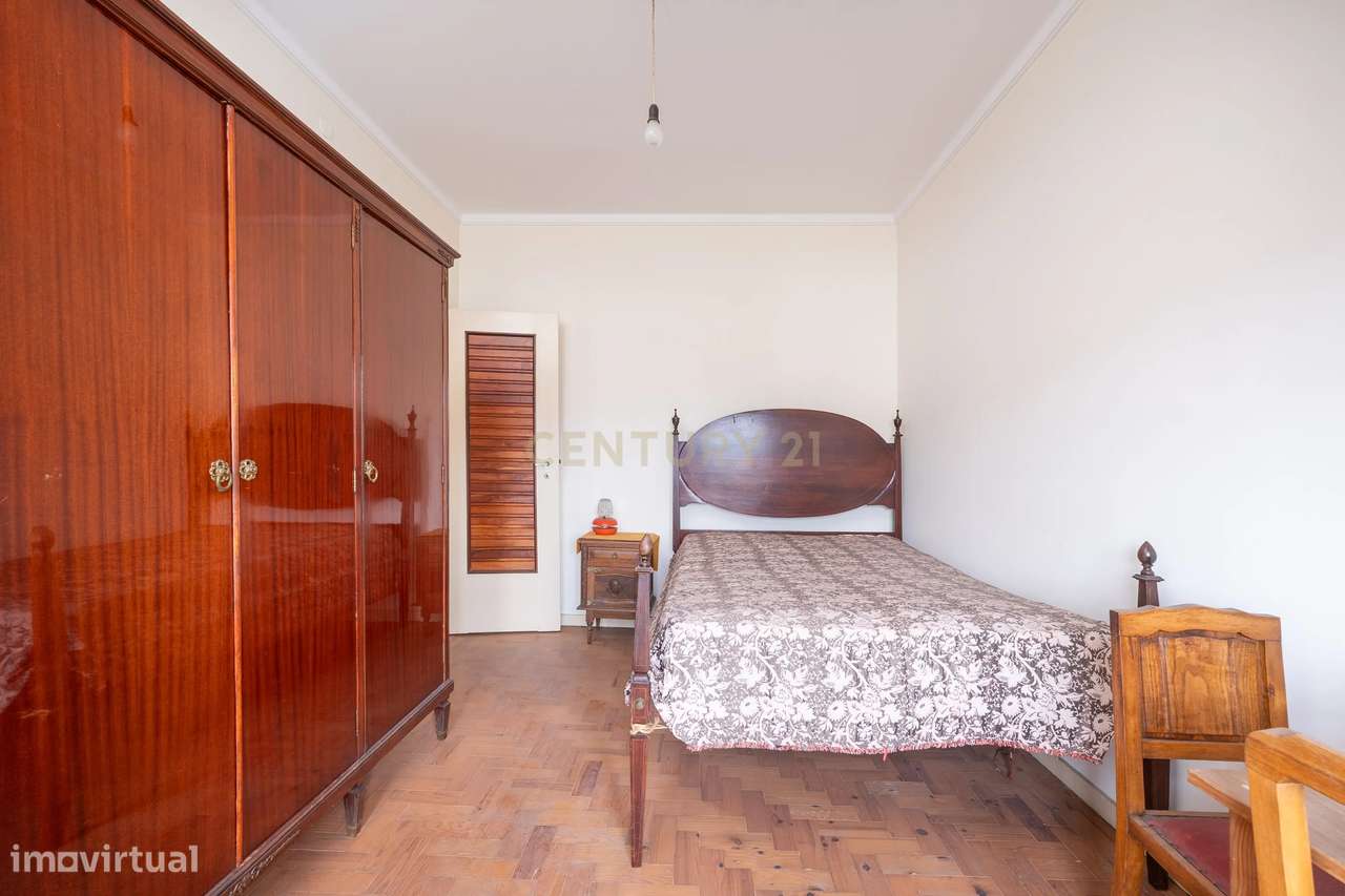 Venda | Apartamento T3+1 com garagem na Rua Verde Pinho em Coimbra-5