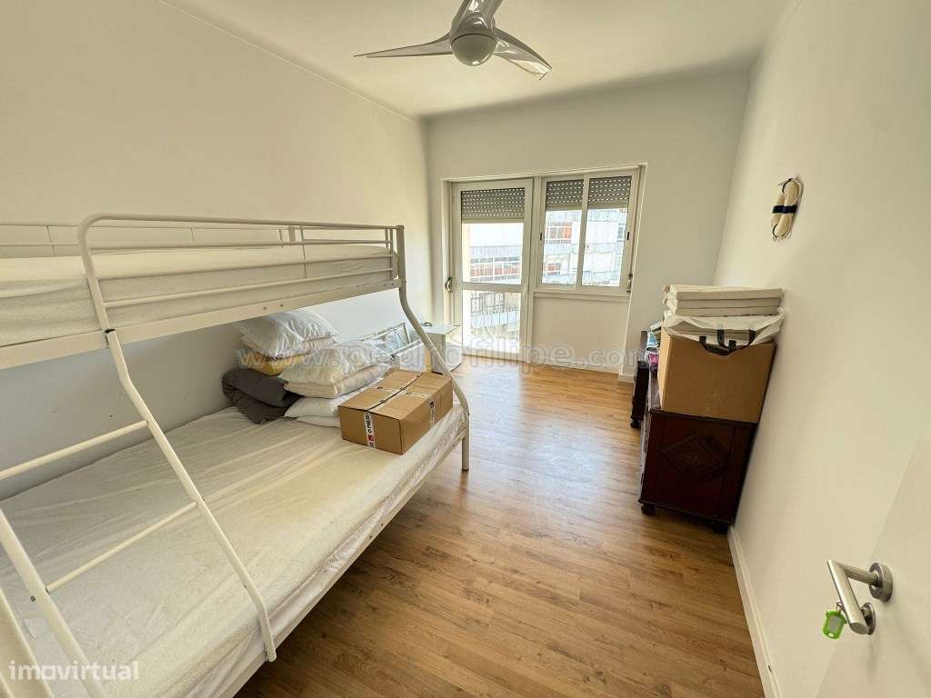 Apartamento T2 remodelado no centro da vila-11