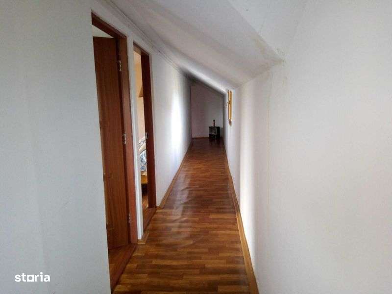 Casa de vanzare 300m2 + Cladire Industriala 160m2 (pe teren de 1700m2) - Imagine principală: 5/8