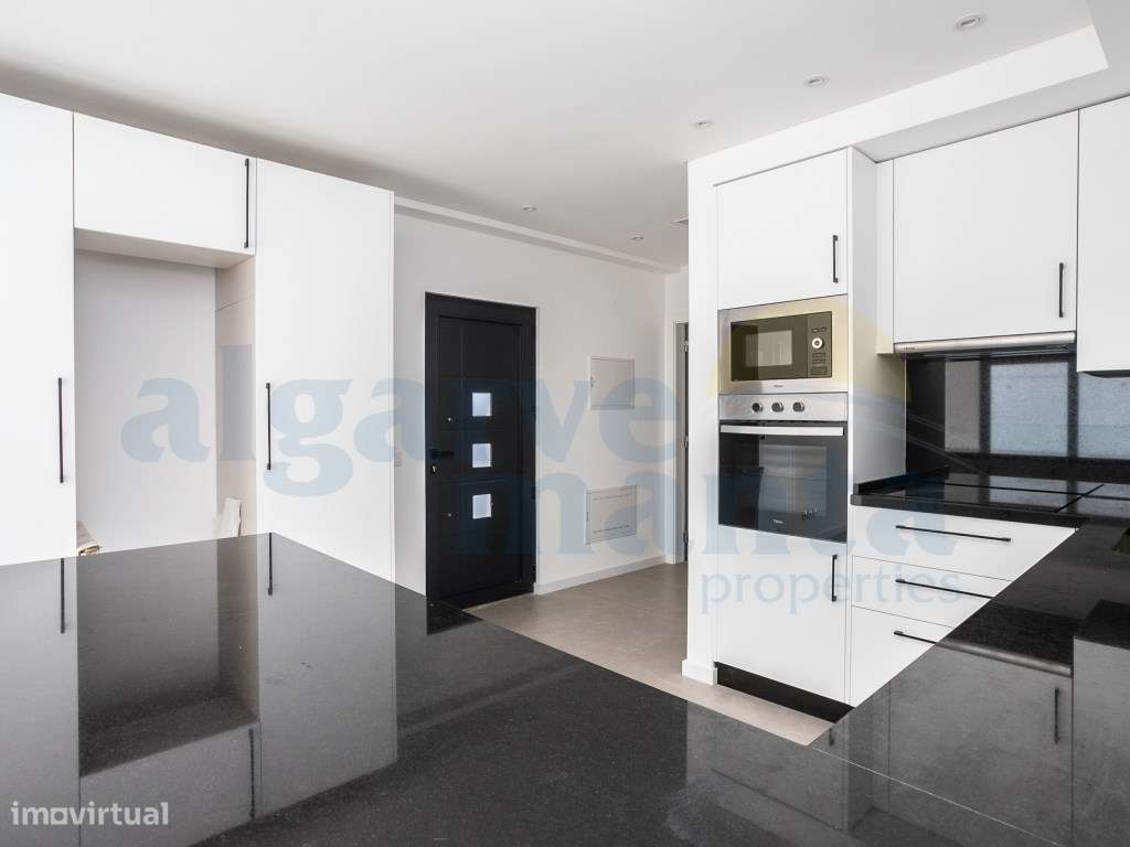 Exclusiva Moradia T4 de Luxo à Beira-Mar com Piscina Privada, Estac...-9
