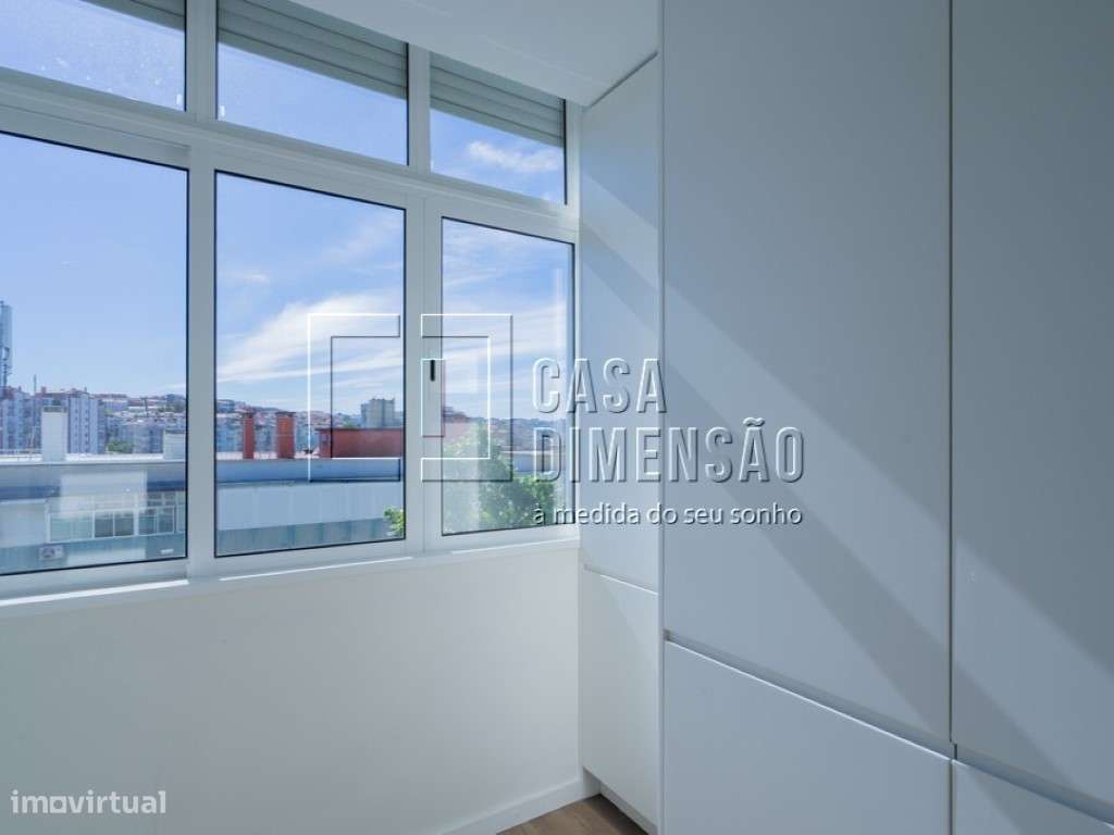 Apartamento T3 com Varanda em Benfica - Totalmente Mobilado e Pront...-29