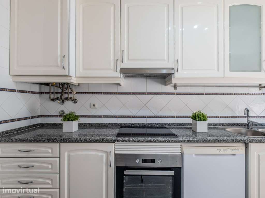 Apartamento T2 com terraço de uso exclusivo-9