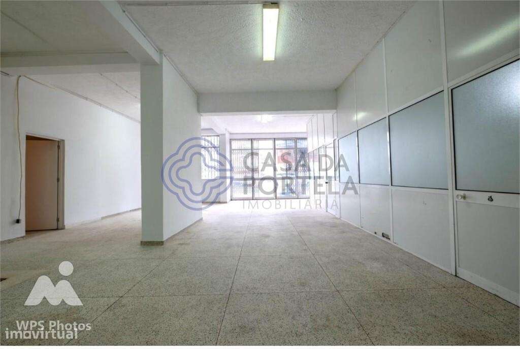 LOJA NO CENTRO DE RIO TINTO - Grande imagem: 1/10