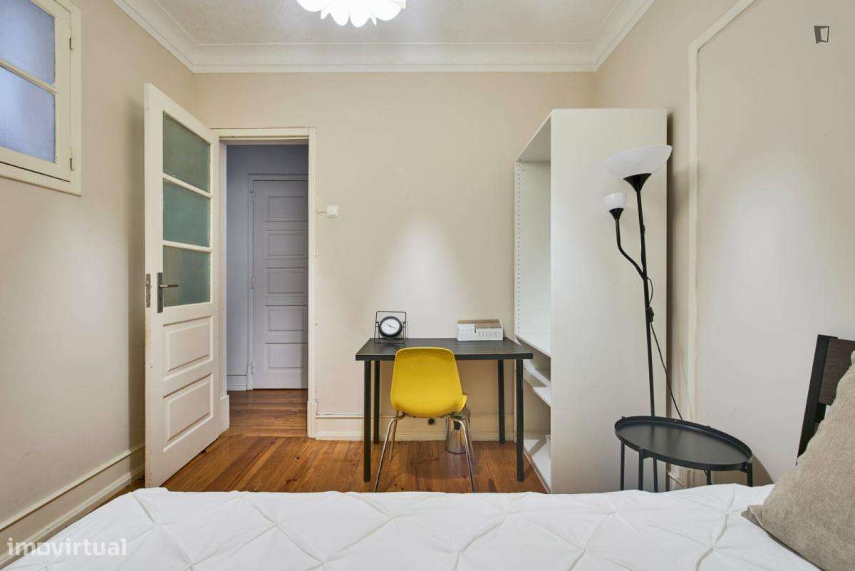 Quarto - localizado em Arroios Lisbon - Grande imagem: 5/12