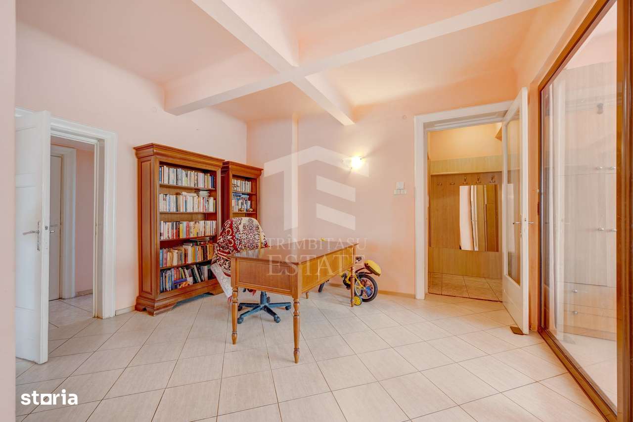Zona C Calarrasilor ,apartament în imobil interbelic-5