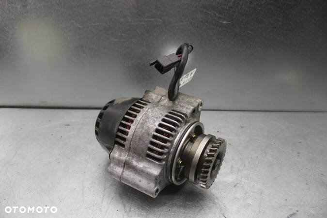 Suzuki GSXF 600 GSX F 89 - 97r Alternator prądnica - 1