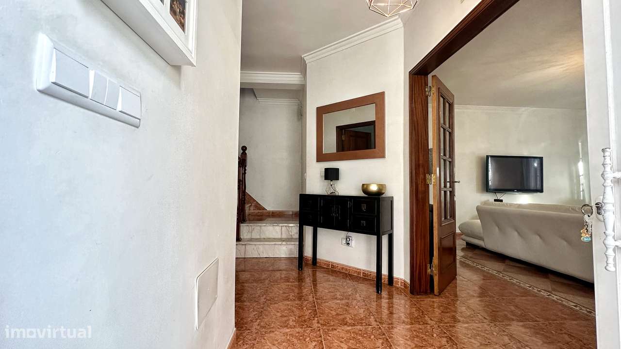 Moradia Geminada T4 – Quinta do Conde (Boa Água)-4