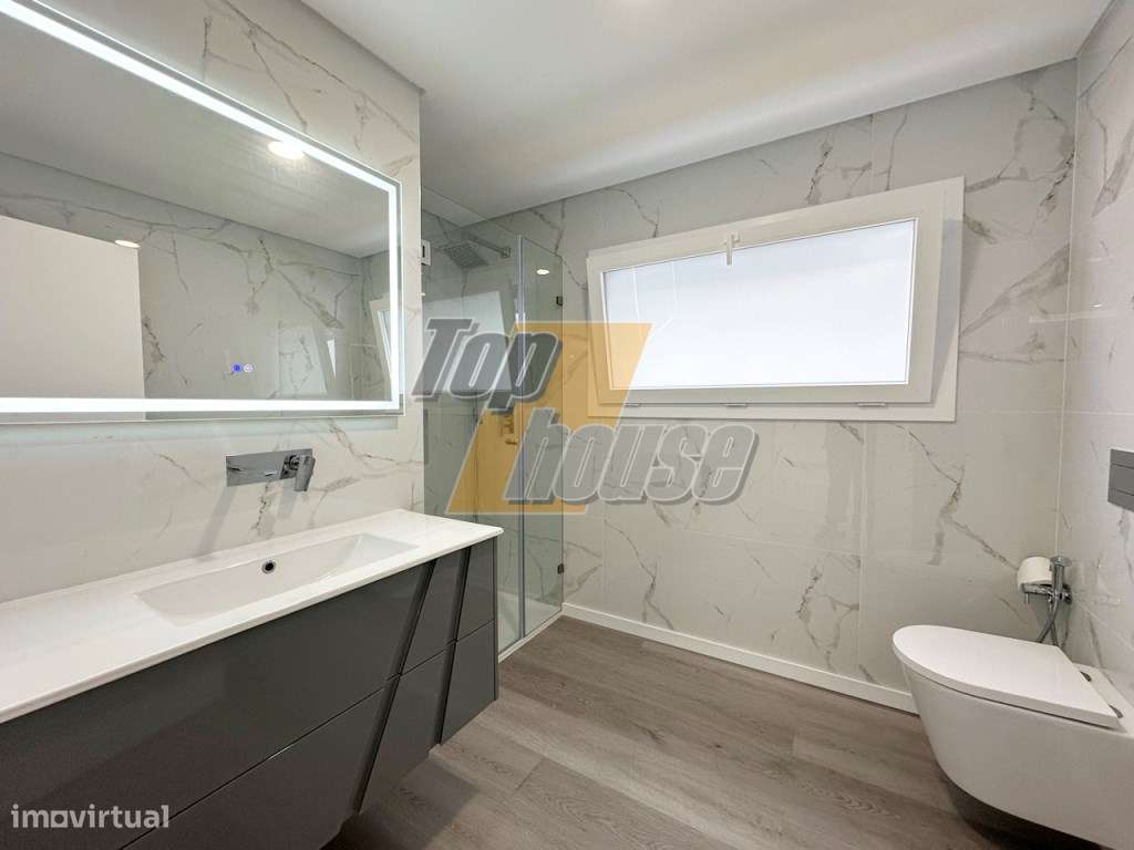 Moradia Isolada T4 Sobreda-10