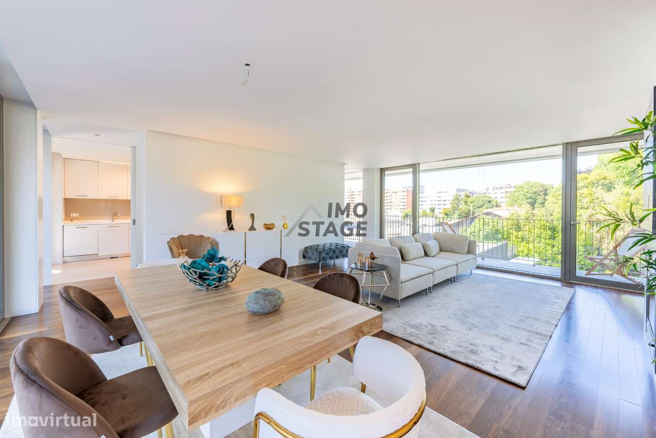 Moradia T3 de Luxo | 4 Pisos | Elevador | Jardim Privativo 195m² | Boa-8