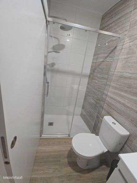 T0 novo a estrear 1 min da Praça da Sé e do Castelo AC - Grande imagem: 4/11