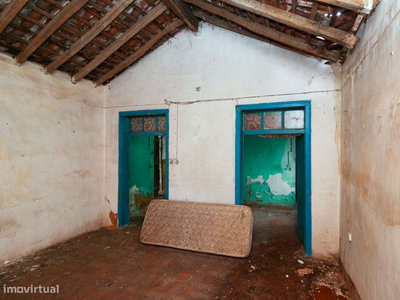 Moradia para Reconstruir, Zona Calma - Grande imagem: 5/11