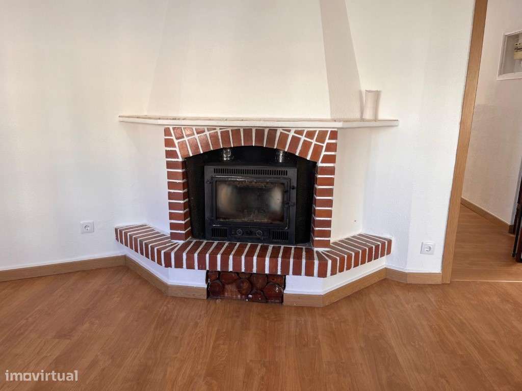 Apartamento T4, nas Mercês, Rio de Mouro-8