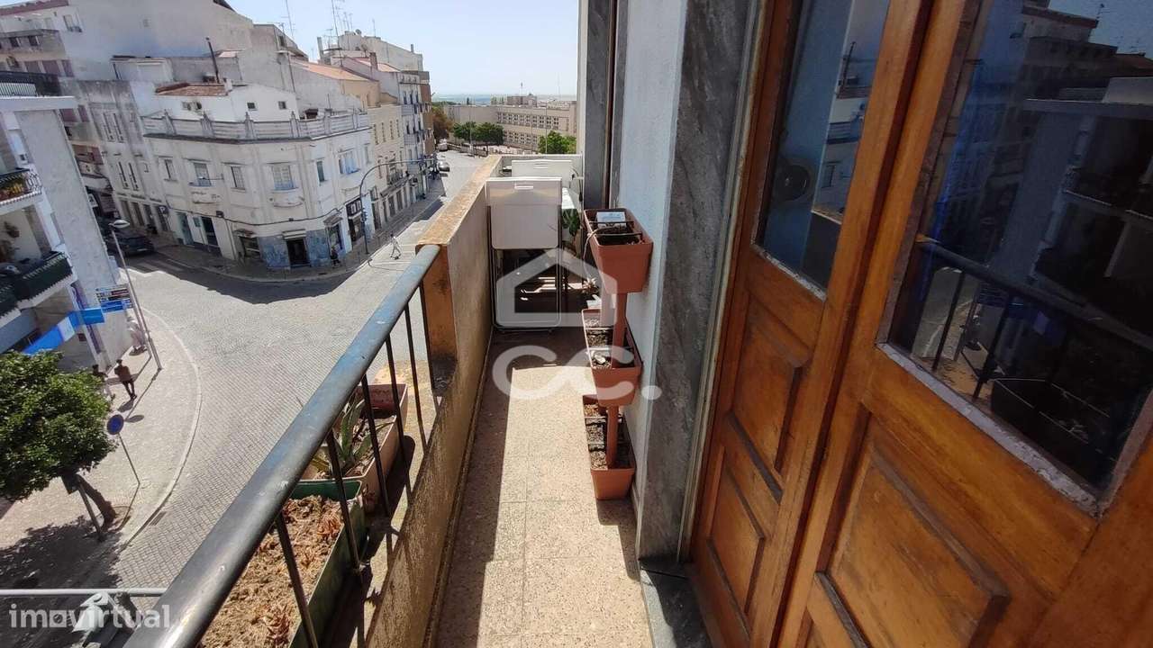Apartamento T2 Renovado em Beja-14