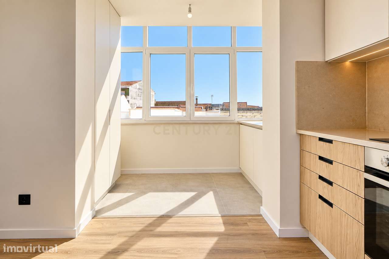 Espectacular Apartamento T3, totalmente remodelado, no centro do Monti-10
