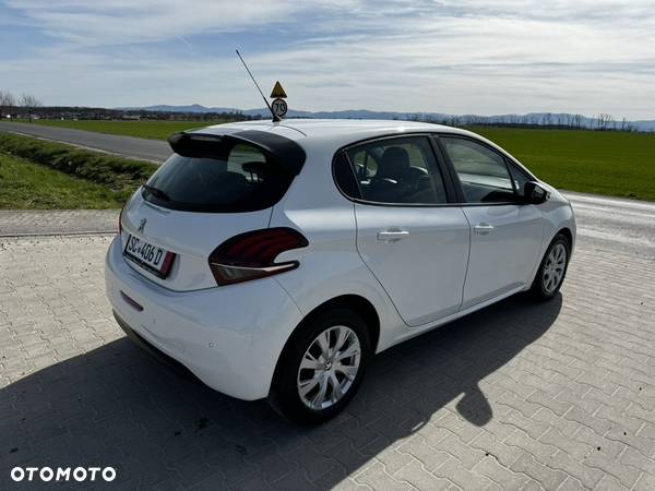 Peugeot 208 1.6 BlueHDi Allure S&S - 13