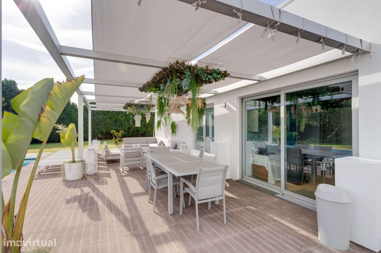 Elegância e Privacidade na Moradia dos Seus Sonhos-37