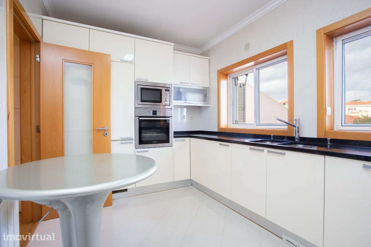 T1 para arrendamento em Cascais em condomínio fechado com garagem - Grande imagem: 4/23