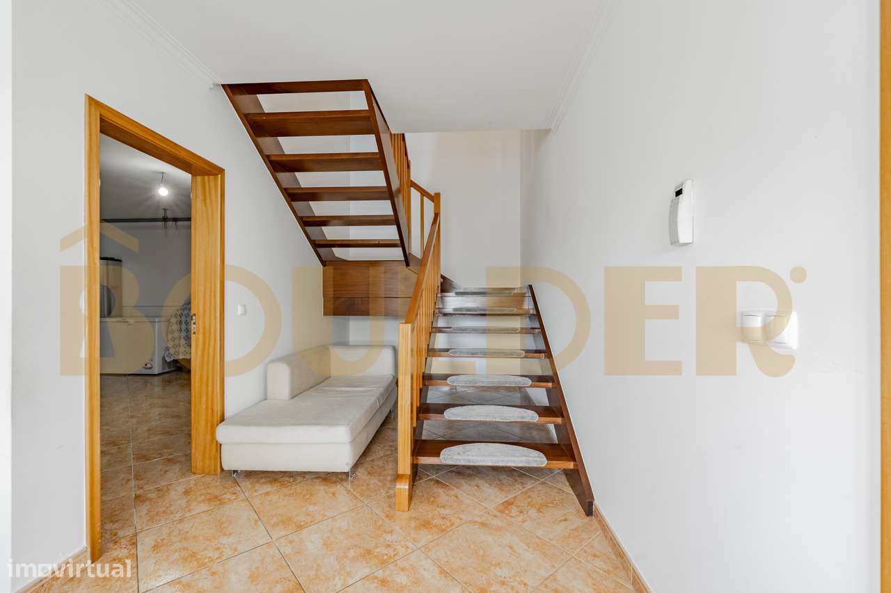 Moradia T3 em Fonte Arcada-17