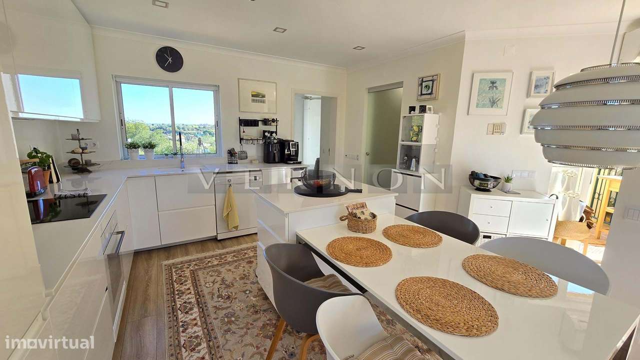 Apartamento de 2 quartos para venda no resort Gramacho Golf apenas a 1-17