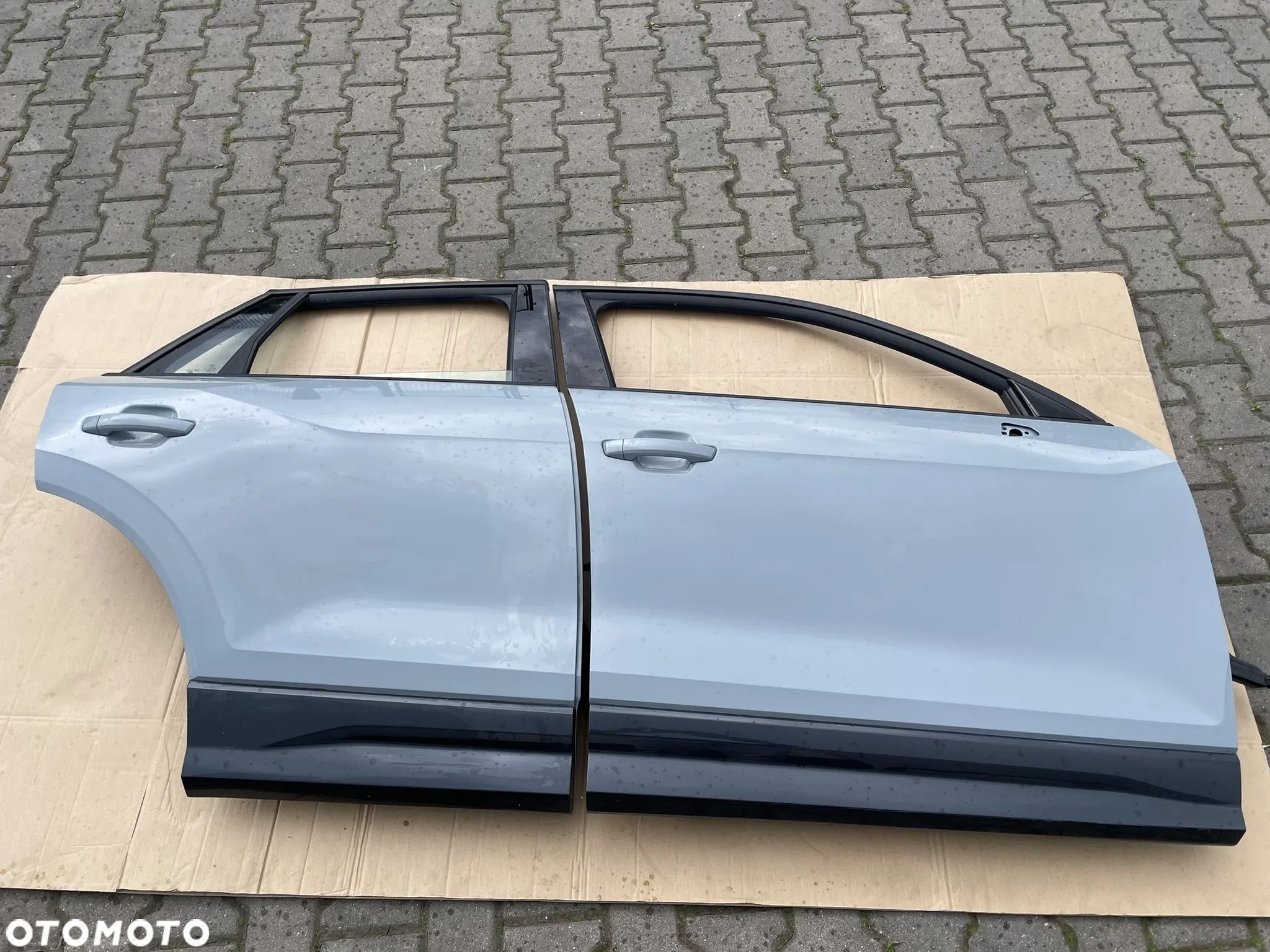 Audi Q2 81A drzwi prawe przód, tył LZ7W - 1