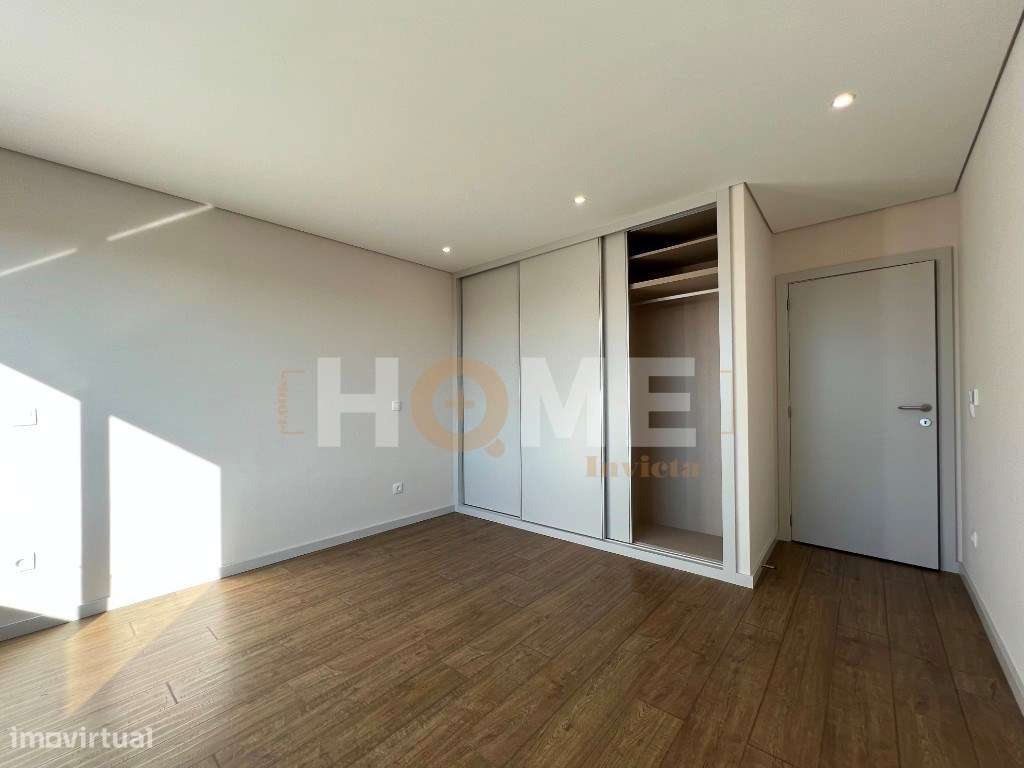 EXCELENTE Apartamento T3 NOVO | em plena Av. da Boavista-3