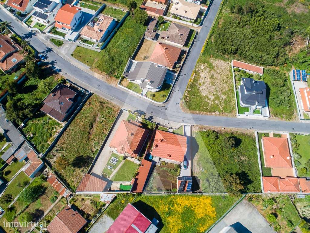 Lote para Construção com 905M2 - São João de Ver-9
