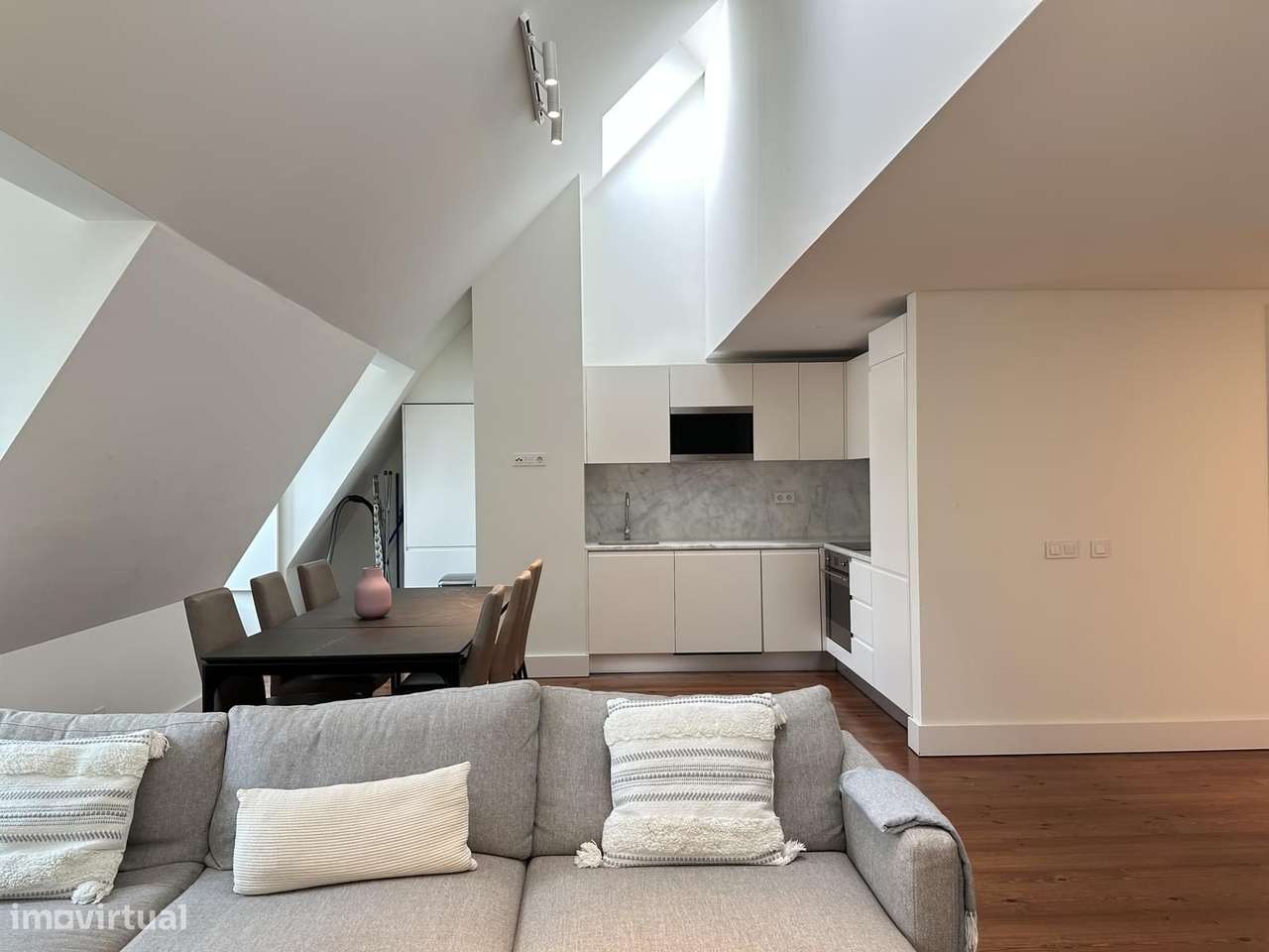 Apartamento T1 com piscina, Avenida Duque de Loulé, Lisboa - Grande imagem: 4/28