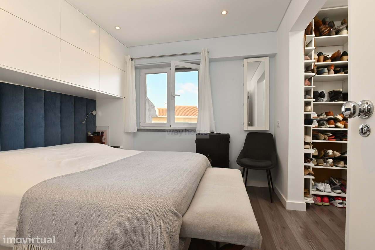 Moradia T3+1 | Sotão e Cave | Remodelada | Pátio Exterior | Amoreira-21