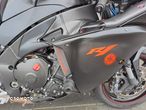 Yamaha R1 - 20