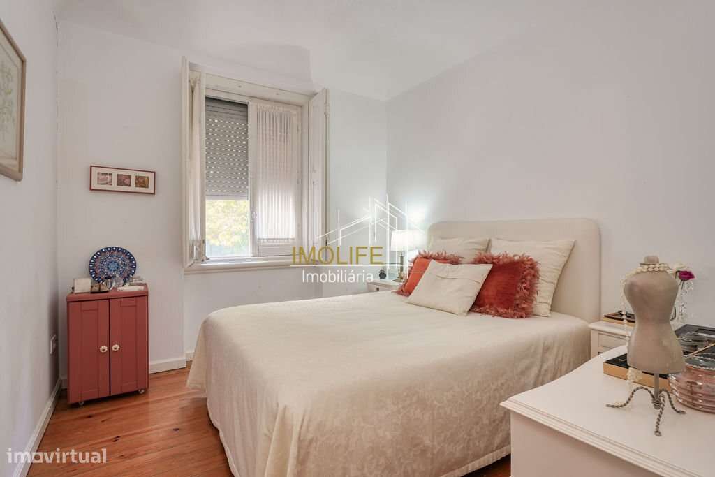 Excelente Moradia com dois pisos no centro do Vimieiro-20