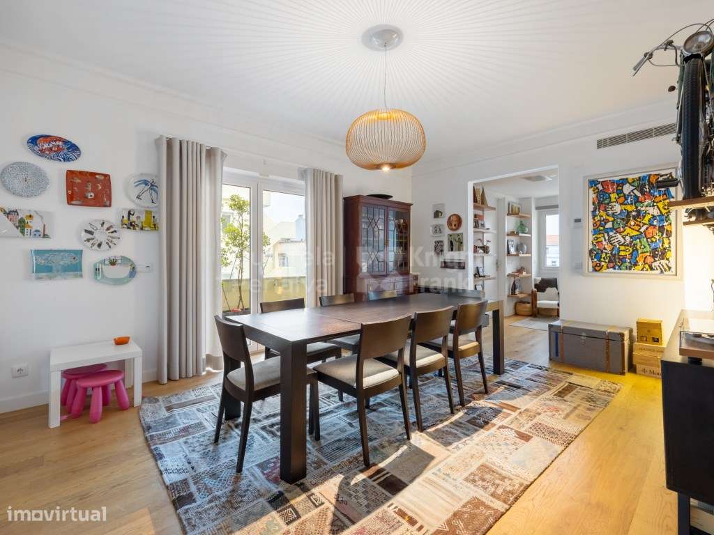 Apartamento T4 com garagem e arrecadação no Areeiro - Grande imagem: 5/25